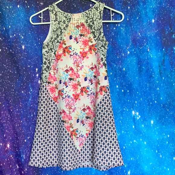 Truly Me- Girl’s Floral Print Dress size 12 - Picture 5 of 7